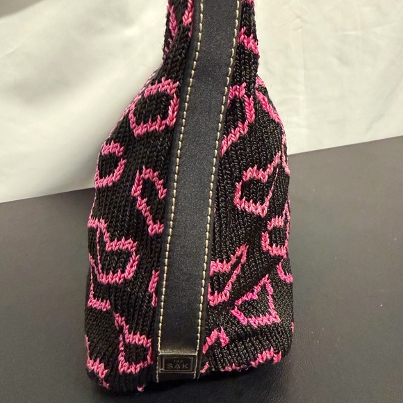 THE SAK Black Knit Shoulder Bag with Pink Hearts - Picture 3 of 12